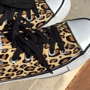 Women’s Leopard Converse